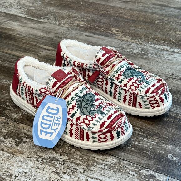 Hey Dude Other - Hey Dude Shoes Men Size 13 Wally Merry Fishmas Sweater Lace Up Loafers Comfy NEW